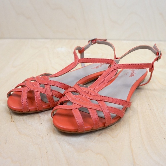 ModCloth (Seychelles) "Can't Trust Myself" Sandals in "Melon" - Picture 3 of 7